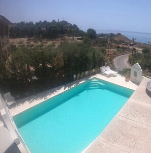 Alberca al aire libre 