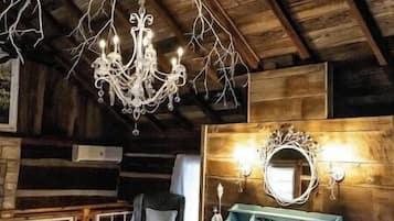 1 slaapkamer, een strijkplank/strijkijzer, gratis wifi, beddengoed