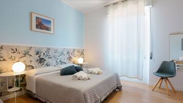 华丽客房 | 1 多间卧室、记忆海绵床垫、办公桌、笔记本电脑工作区