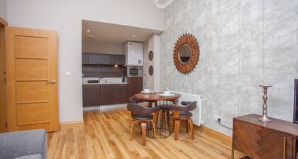 Stylish Merchant City Flat, Glasgow