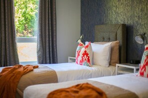 2 quartos, ferros/tábuas de passar roupa, Wi-Fi, roupa de cama
