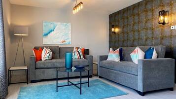 Een televisie en een kantoor