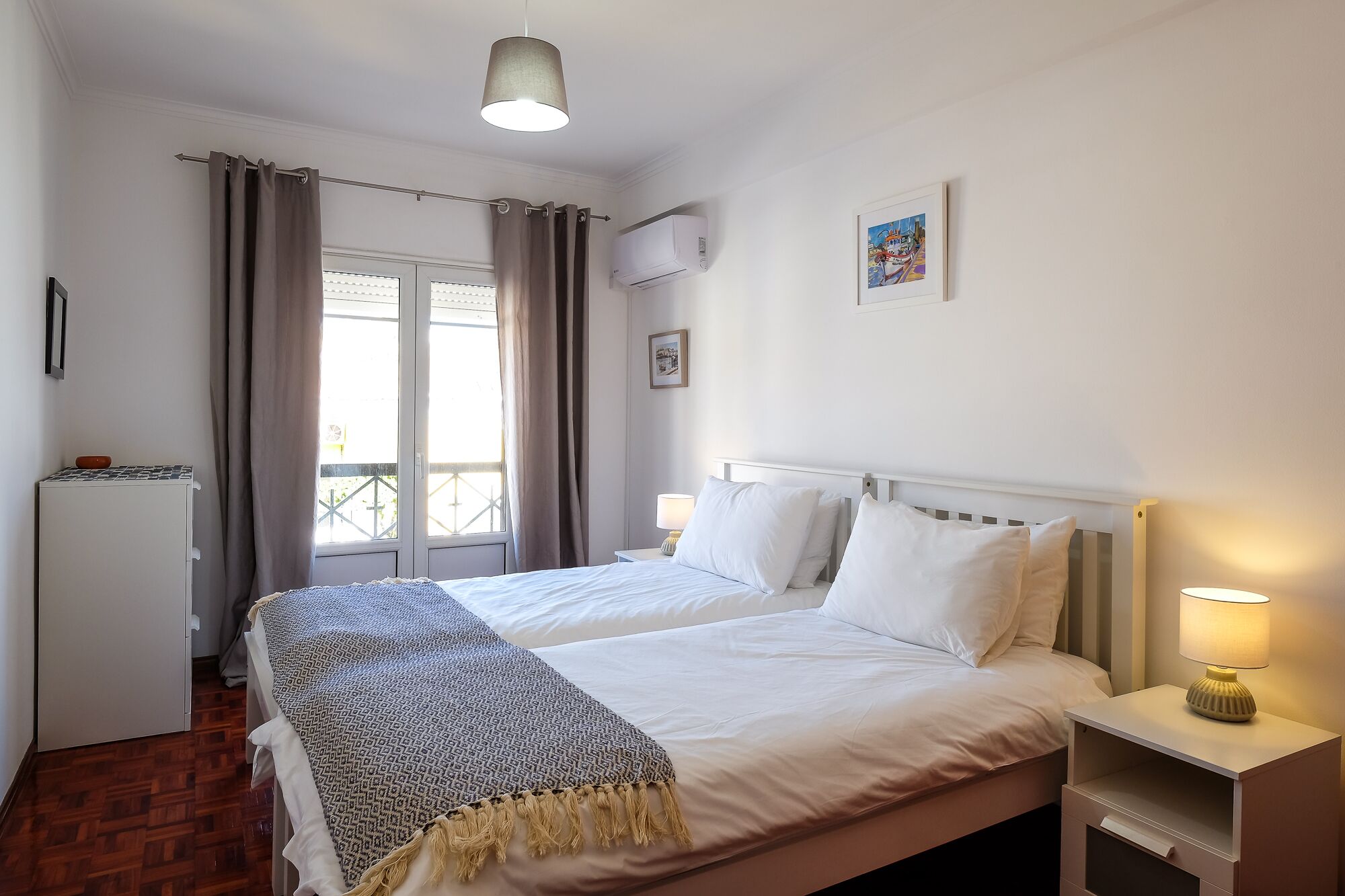 2 chambres, fer et planche à repasser, Wi-Fi, draps fournis