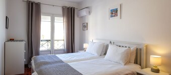 Stylish apartment with private roof terrace in Tavira town center