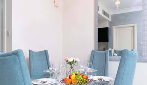 Dining - Dream Inn - Damac Mall Street (Dubai)