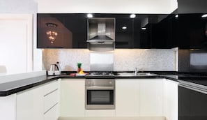 Classic Double Room | Private kitchen | Full-size fridge, microwave, oven, stovetop
