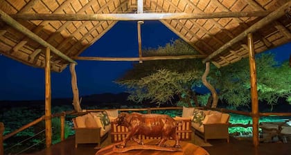 Exquisite Private Lodge in big 5 game reserve