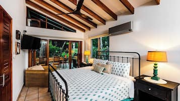 3 Schlafzimmer, Schreibtisch, Bügeleisen/Bügelbrett, Reisekinderbett
