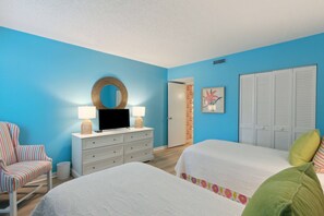 2 habitaciones, tabla de planchar con plancha, wifi y ropa de cama