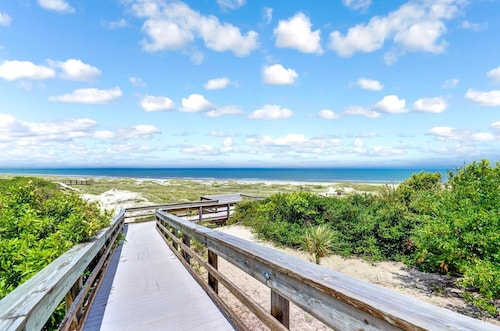 Pet Friendly | Beachwood Condo | Directly Across the Street from the Beach