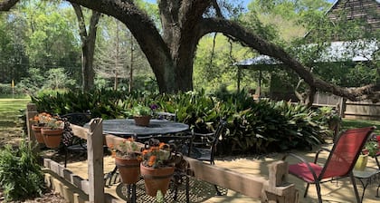 NEW!!<br>The Potters Cottage minutes from 1-49 and 1-10.