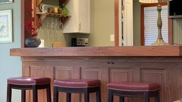 Frigorífic, microones, forn i placa de cuina