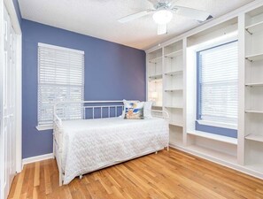 3 bedrooms, iron/ironing board, internet, bed sheets - Neptunes Nest | Beautiful Pool + Spa, Game Room! (Tybee Island)