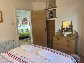 Unclassified image, 5 of 65, button - Normans Bay Charm The Crabshack Cottage (Pevensey)