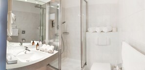 Chambre Triple | Salle de bain