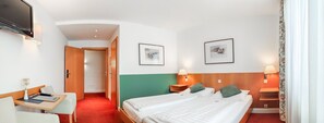 Classic Double Room | Blackout drapes, cribs/infant beds, free WiFi, bed sheets