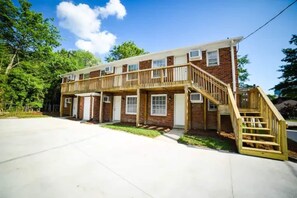 Exterior - Beautiful Apartment in Historic Downtown Location (Greensboro)