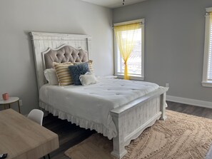 4 bedrooms, WiFi, bed sheets