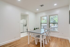 Dining - 1720 Fairview 2KING/1BA Top Apt Duplex + Pets Ok! (Houston)