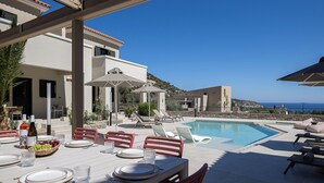 Villa, 3 Bedrooms with Shared Pool | Terrasse/patio