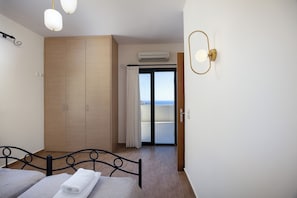Villa, 3 Bedrooms with Shared Pool | Balcony