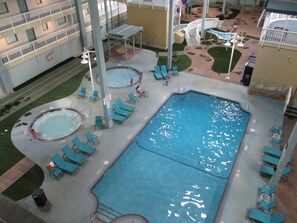 Piscina coperta, piscina all'aperto