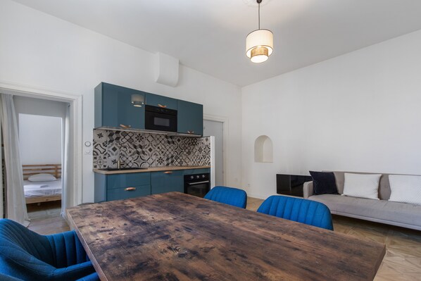 Interior - Bright T2 with view of Saint-Pierre cathedral ★★★★★ (Montpellier)