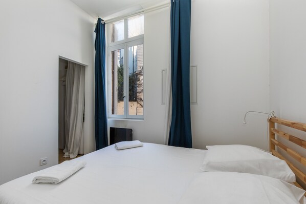 1 makuuhuone, silitysrauta/-lauta, ilmainen Wi-Fi, vuodevaatteet