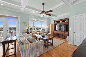 Smart-TV og DVD-spiller