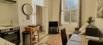 5 Breaside Hideaway