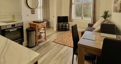 5 Breaside Hideaway
