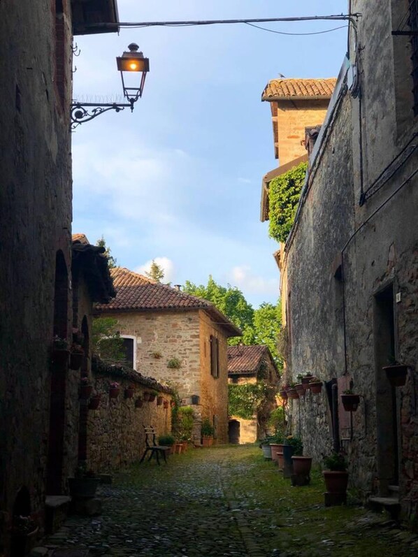 아파트, 침대(여러 개) | 숙박 시설의 전망