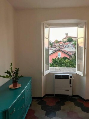 아파트, 침대(여러 개) | 내부