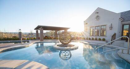 Three Story Villa for 39 w/ Private Spa