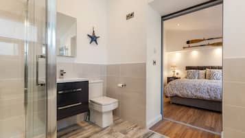 2 Schlafzimmer, Bügeleisen/Bügelbrett, kostenloses WLAN, Bettwäsche