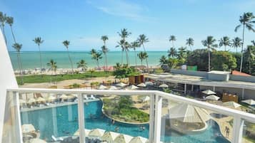 Suíte Lateral Mar 1 cama de casal + 1 solteiro | Vista do quarto