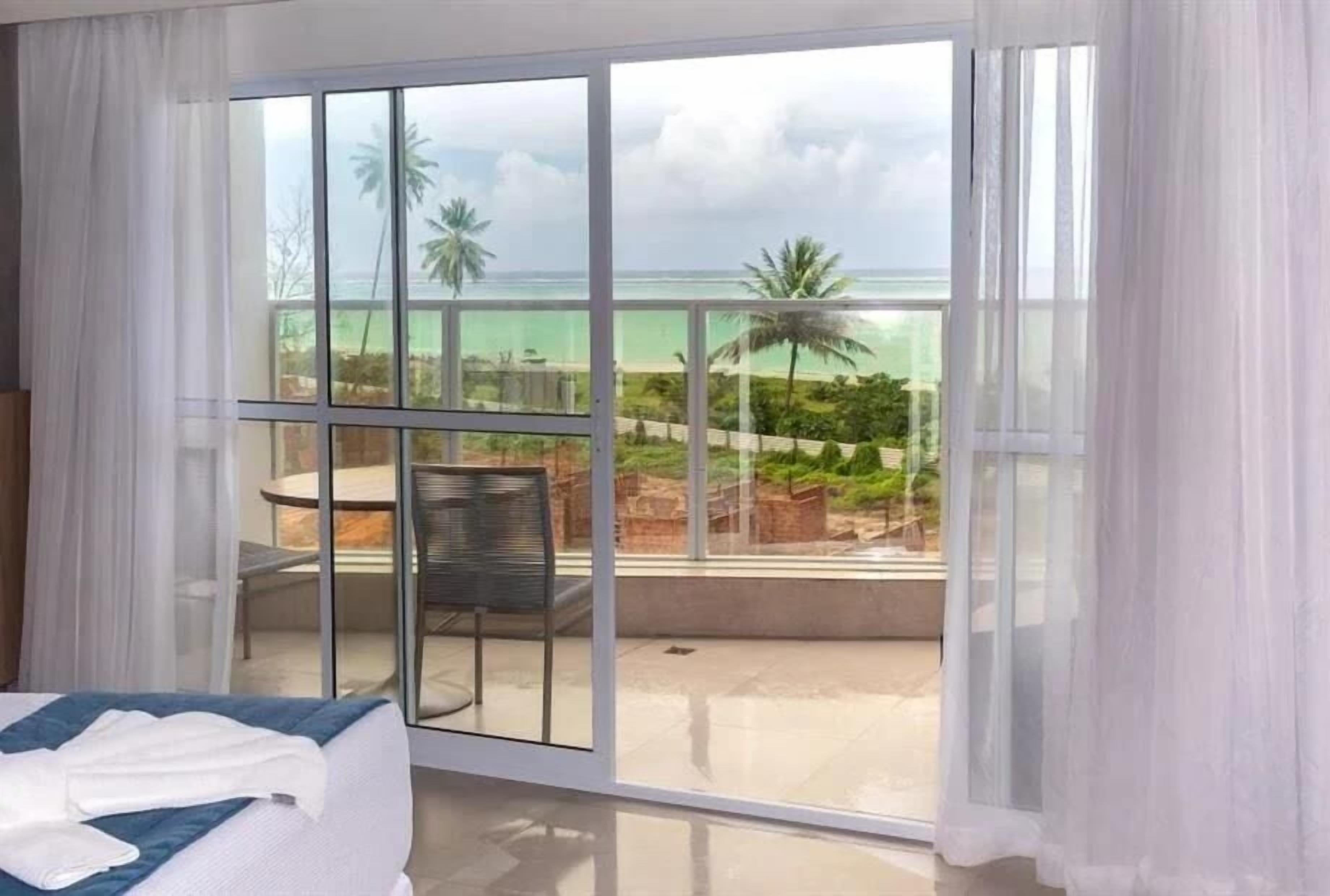 Coffre-fort, bureau, espace de travail pour ordinateurs portables