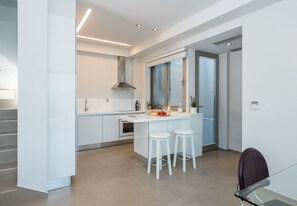 Fridge, microwave, oven, stovetop - Villa Melia - Three Bedroom Villa, Sleeps 6 (Nikiana)