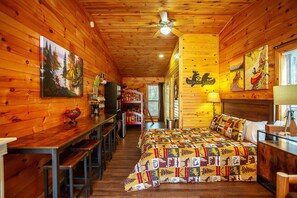 Habitación Confort | Decoración personalizada y muebles diferentes 