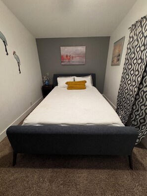 3 bedrooms, WiFi, bed sheets