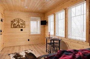Unclassified image, 3 of 19, button - ❤️Relaxing Cabin studio, in Heart of the tri citie (Bluff City)
