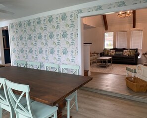 Interior - Cozy Tavares home in with heated pool on the canal (Orlando)
