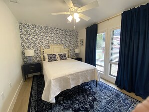 2 bedrooms, iron/ironing board, free WiFi, bed sheets - Cozy Tavares home in with heated pool on the canal (Orlando)