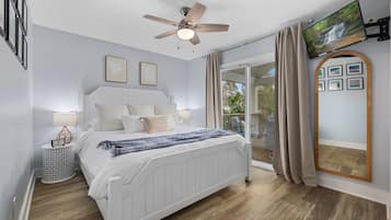 3 bedrooms, iron/ironing board, travel crib, WiFi (free)