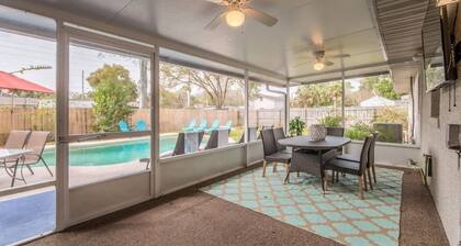 Cottage Home with Heated Pool and Screened in Porch.