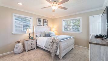 3 bedrooms, iron/ironing board, WiFi, bed sheets