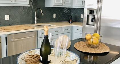 Oceanfront large 4-p luxury groundfloor apartment