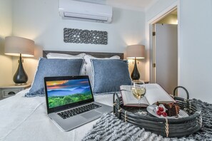 1 soverom, strykejern/-brett, wi-fi (inkludert) og sengetøy