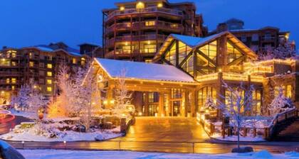 Beautiful resort near ski area