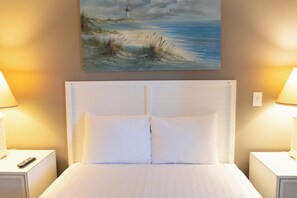 Tabla de planchar con plancha, wifi gratis y ropa de cama 